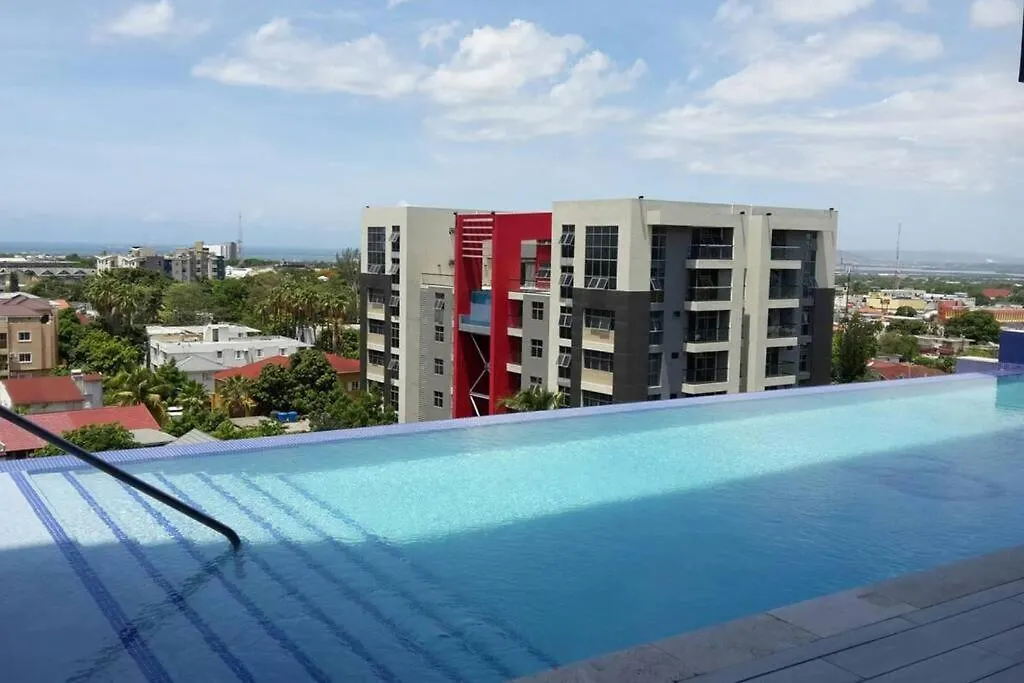 2 Bedroom Kingston Lux Apt With Pool Apartment